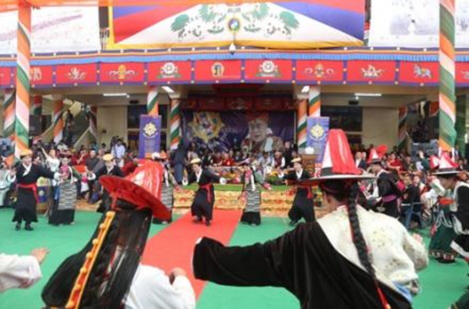 Dalai Lama cumple 60 años en el exilio