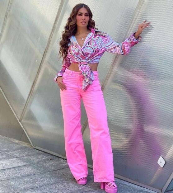Galilea Montijo brilla en un look “motomami” con pants