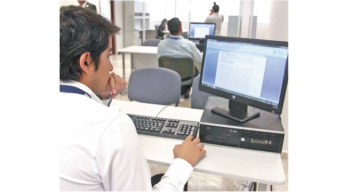 La primera etapa de la implementación de la Norma 035, sobre disposiciones para prevenir el estrés laboral, comenzará este miércoles; la segunda está programada para el 23 de octubre de 2020. FOTOS: ARCHIVO EL UNIVERSAL 