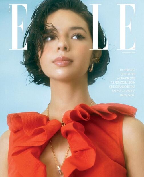 Ángela Aguilar irradia belleza en la portada de la revista Elle 