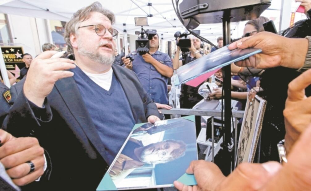 No crean todo lo que dicen de nosotros los migrantes: Del Toro
