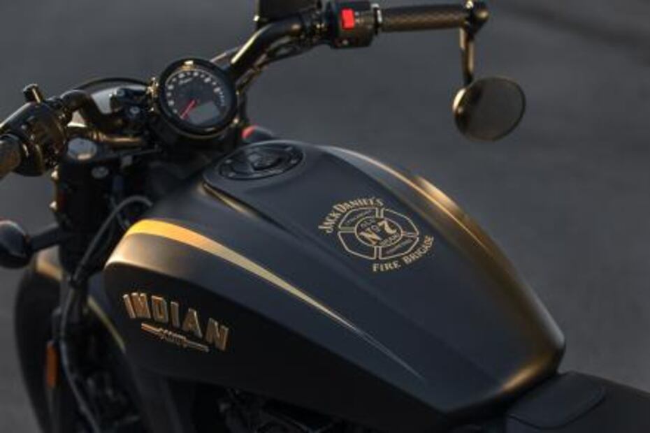 Indian Motorcycle y Jack Daniel ́s lanzan una Scout Bobber Premium conmemorativa