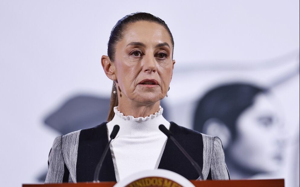 La presidenta Claudia Sheinbaum confirmó durante la mañanera de este martes que Olivia Salmón Vibaldo fue designada como la nueva directora de la Lotería Nacional. Foto: EFE