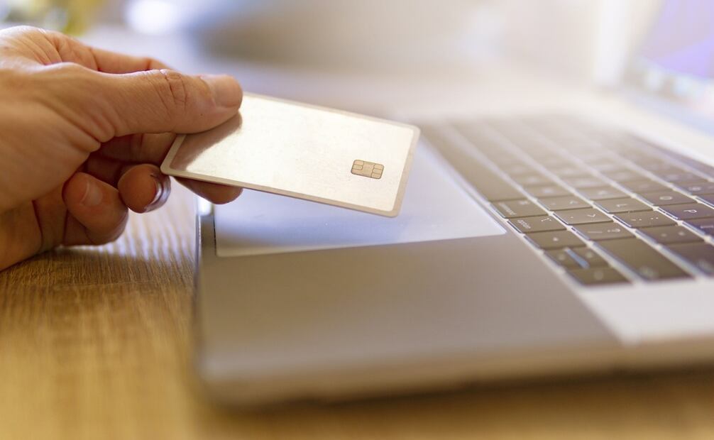 Cerca del 60% del volumen de las operaciones al menudeo que se realiza con tarjeta. Foto: Pixabay