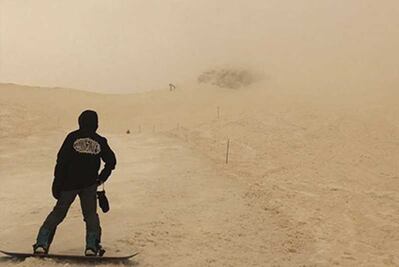 Nieve naranja sorprende en Rusia