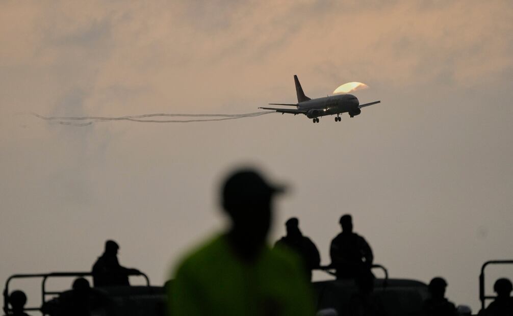 Migrantes venezolanos son repatriados desde México. Foto: AP
