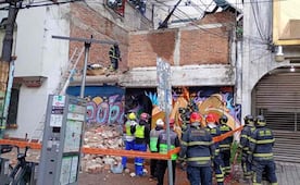 Colapsa inmueble en la alcaldía Cuauhtémoc; rescatan a mujer de 63 años