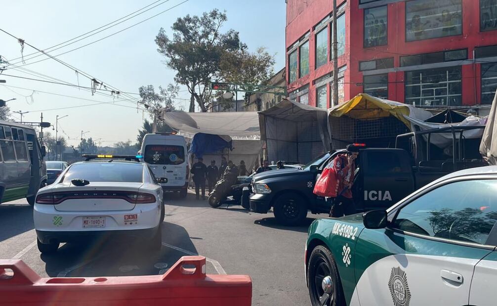 Elementos de la policía llegaron a resguardar la zona (29/10/2024) Fotos: Francisco González / EL UNIVERSAL 