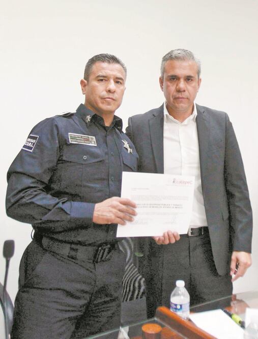 Controversia. El alcalde Fernando Vilchis (der.) dijo que la discusión para el nombramiento del nuevo jefe de la Policía duró cinco horas. Foto/ESPECIAL