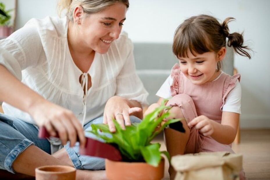 Las tendencias en nombres suelen estar influenciadas por la globalización, la cultura pop y la búsqueda de nombres con significados especiales. Fuente: Freepik.