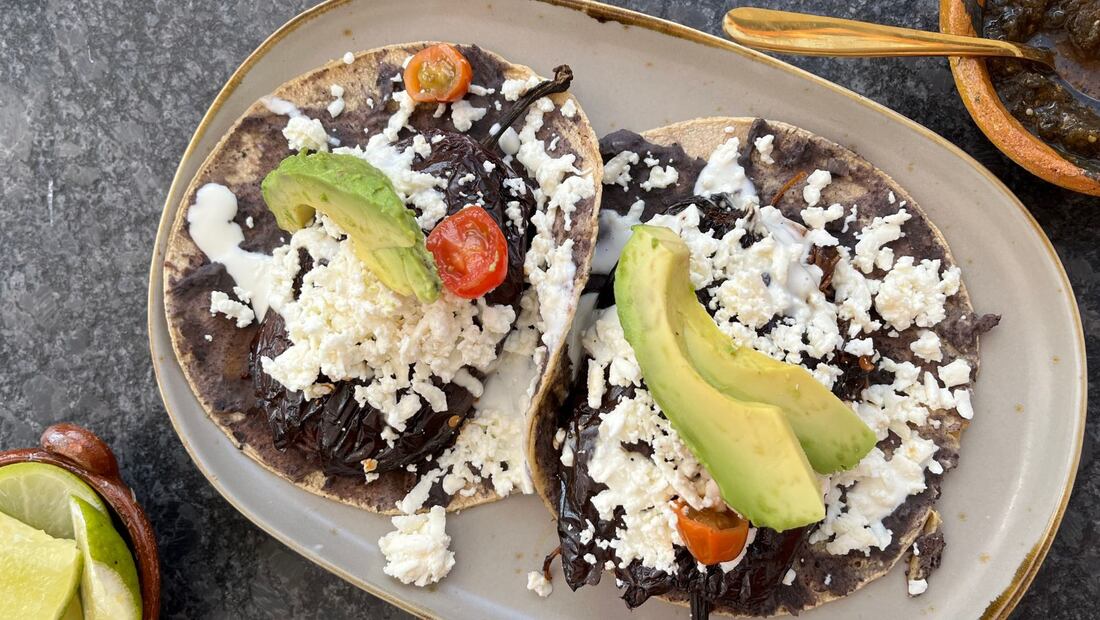 Taco de fideo seco.