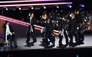 BTS regresa a los escenarios y desata la euforia global con un emotivo comeback desde Seúl