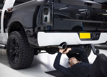 De cuánto es la multa por modificar el escape de tu auto