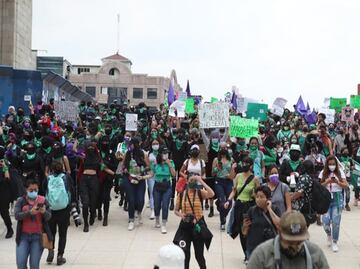 Minuto a minuto marcha feminista por el aborto en CDMX