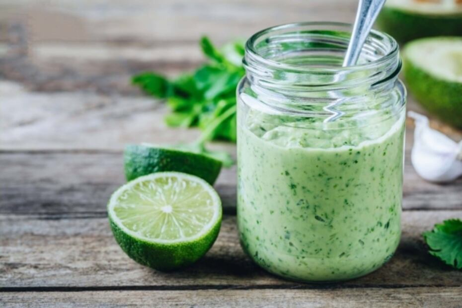 Cocina fresco y nutritivo, añade aderezos hechos en casa a tus platillos