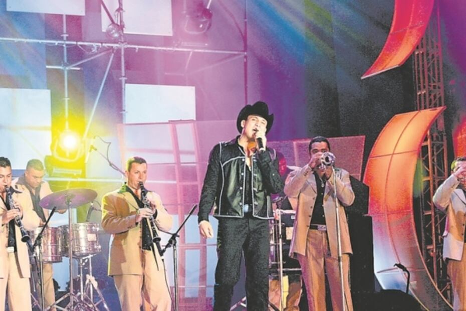 Valentín Elizalde canta en filme sus últimos días