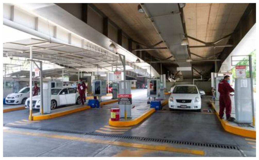 La verificación vehicular tiene por objetivo regular las emisiones de contaminantes en el Valle de México. Foto: Archivo / EL UNIVERSAL