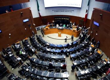 Bancada de Morena en el Senado celebra aprobación del presupuesto en San Lázaro