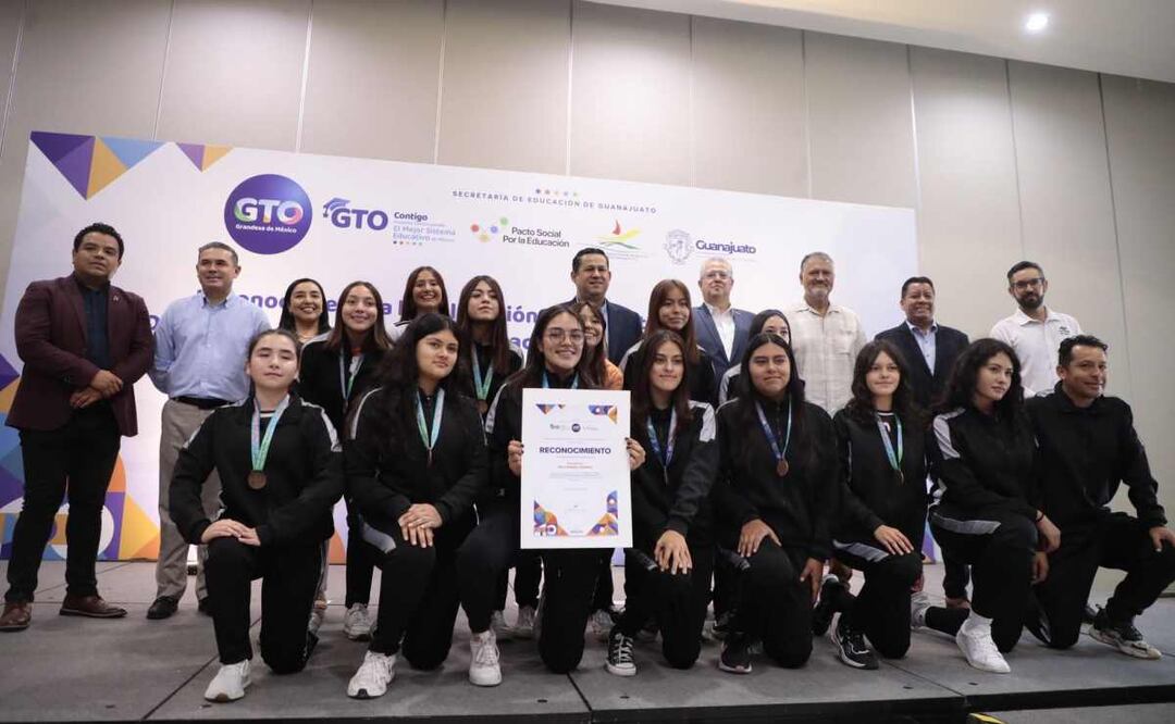 Ceremonia de entrega reconocimientos a las y los integrantes de la delegación que representó a Guanajuato en los Juegos Nacionales de la Educación Media Superior (CONADEMS). Foto: Especial