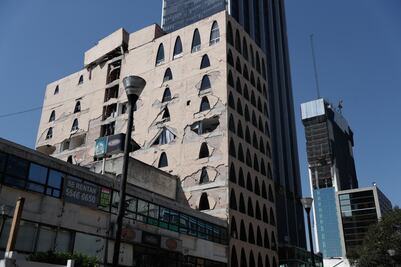 Desde el lunes, demolición de edificio en Génova 33