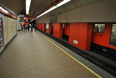 Suspensión momentánea en la Línea 7 del Metro por rescate de persona en las vías