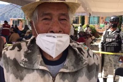 “El picazo”, exboxeador de 93 años, es vacunado contra Covid-19 en Naucalpan 