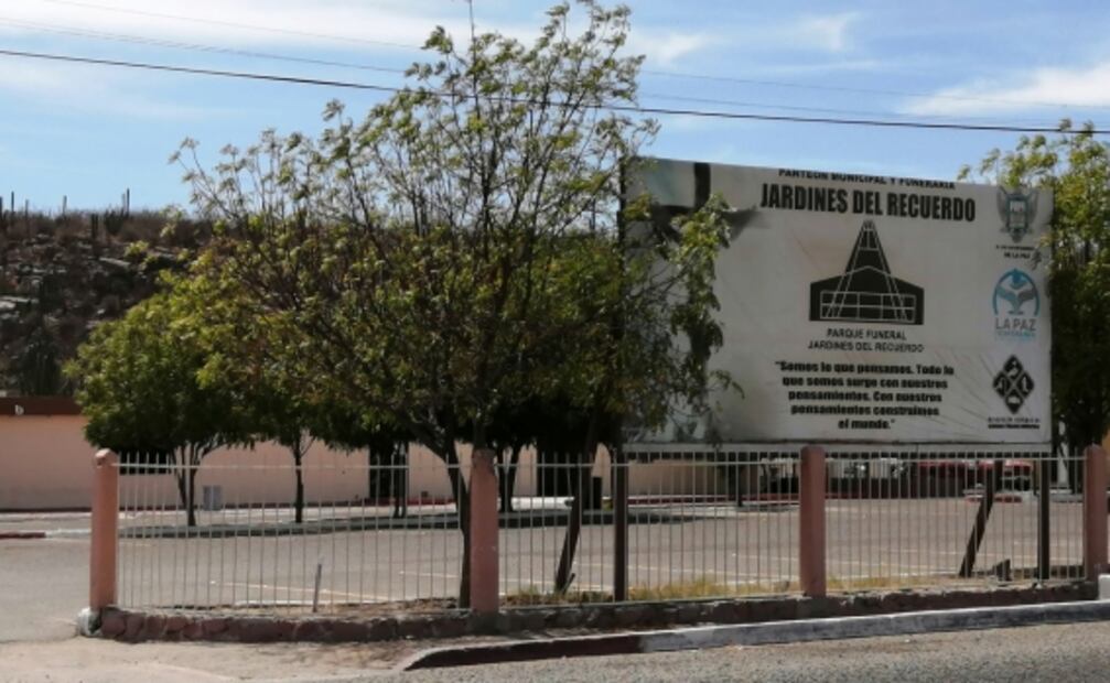 Por Covid, BCS cerrará panteones durante festejos del Día de Muertos