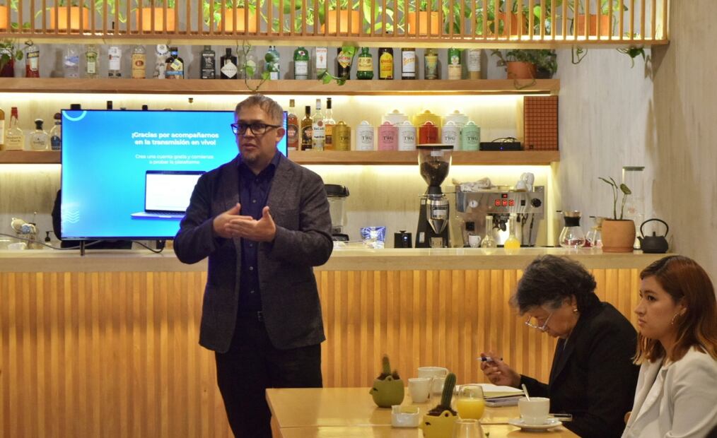 Urdaten presenta wallet conversacional para documentos en México. Imagen: Urdaten