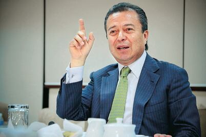 Extra, para  el desafuero de Lucero Sánchez: Camacho