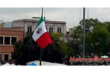 Bandera al revés, error de escoltas: Gobierno de Aguascalientes