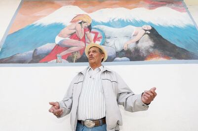 El Popo está enojado, dice hombre que “habla” con el volcán