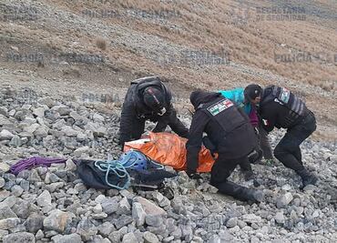 Localizan con vida a dos turistas de Chiapas extraviadas en el volcán Xinantécatl