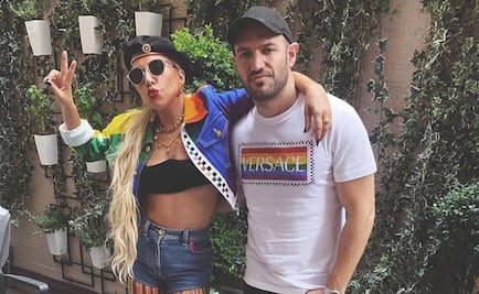 Lady Gaga impacta con look de arcoíris para aniversario de Stonewall