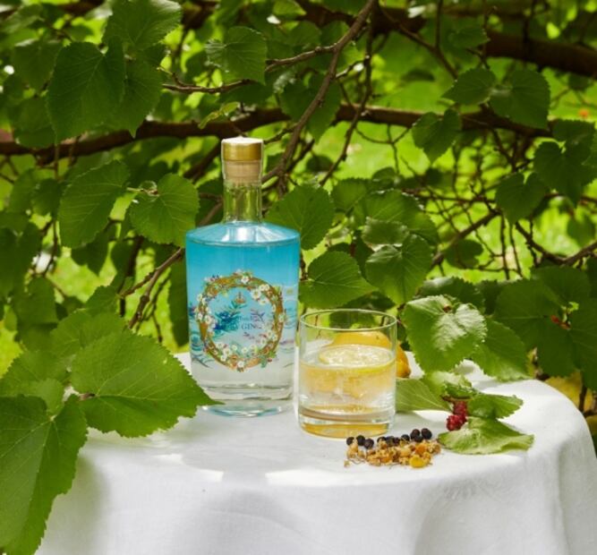 El Palacio de Buckingham lanzó su propia ginebra: Buckingham Palace Gin