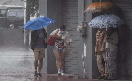 Llueve en gran parte de la CDMX; prevén caída de granizo