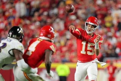 Los Chiefs de Kansas City derrotan a los Ravens de Baltimore en un dramático arranque de temporada 