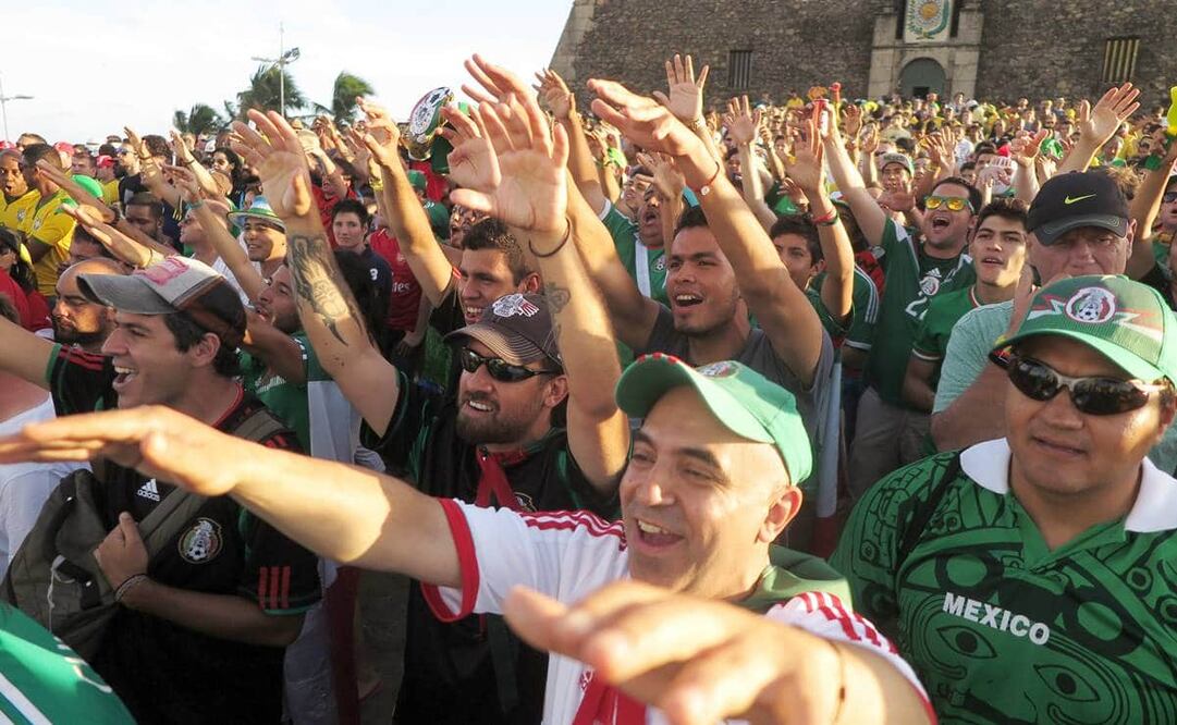 La afición mexicana no siempre es respetuosa con sus contrincantes. Ya sea con el famoso grito homófobo o con serenatas a la mitad de la noche, los fanáticos no siempre hacen lo mejor por su equipo. Foto: EFE/ESPECIAL.