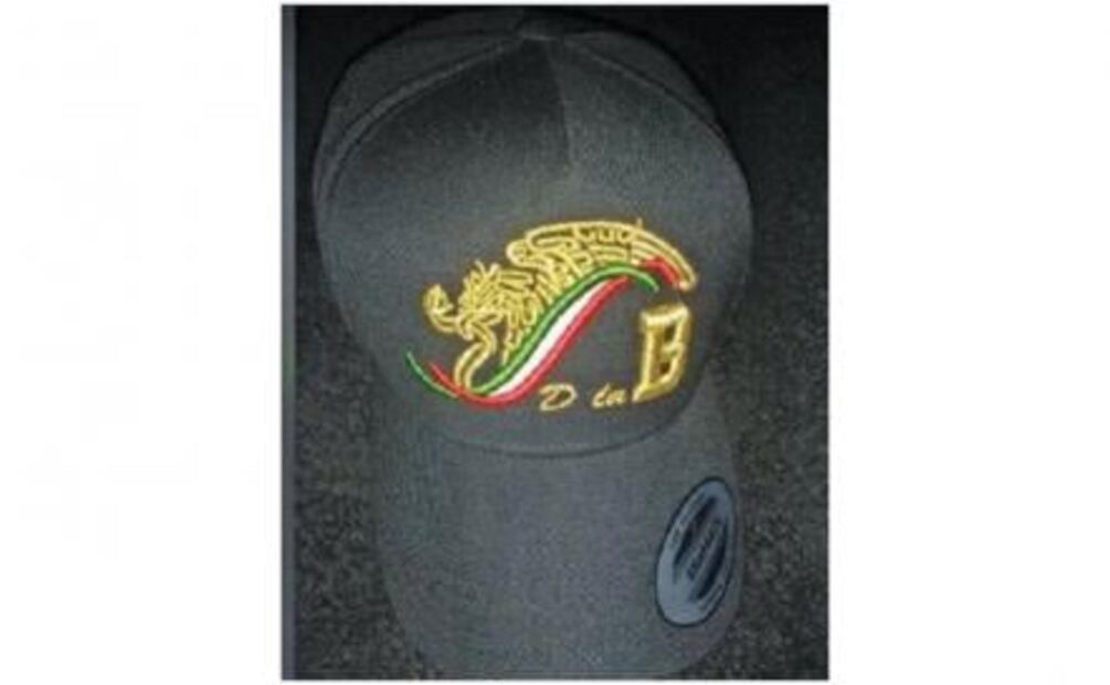 "El Betito" identifica a integrantes de "La Unión" con gorras y armas grabadas