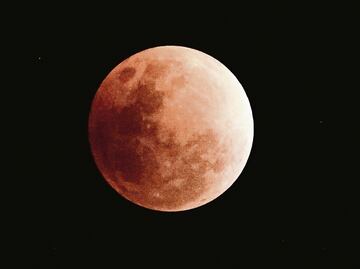 ¡Ya se acerca el eclipse lunar de noviembre! Cuándo y a qué hora verlo