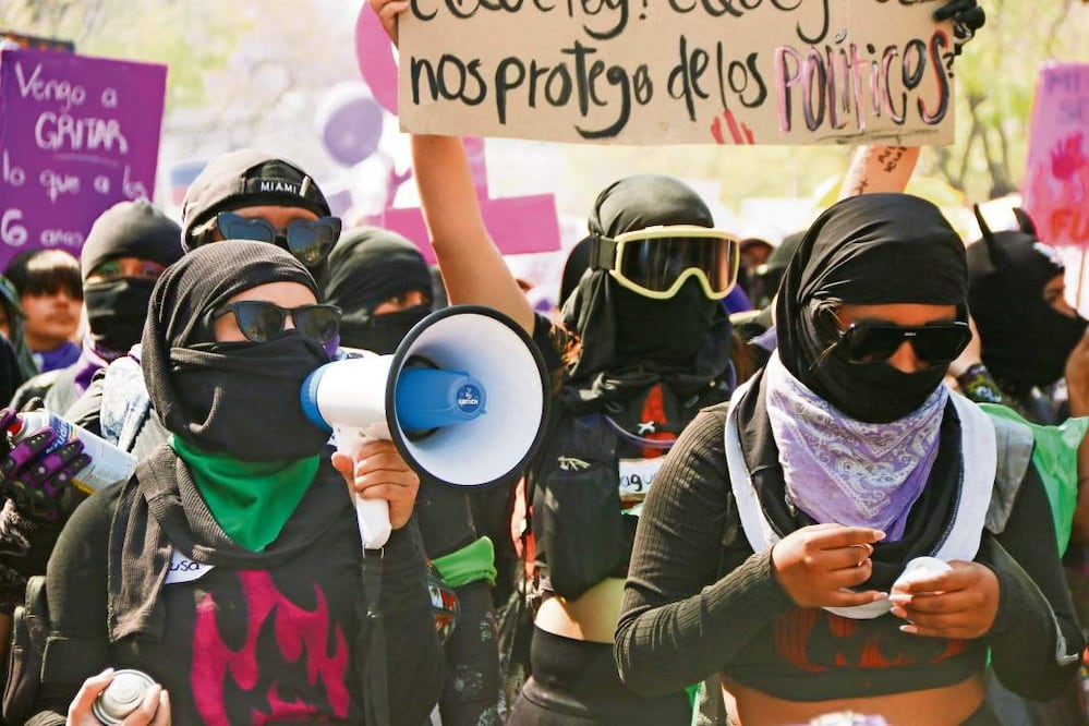 Marcha feminista. La discusión sobre “todas y todos” surge de décadas de exigencias por reconocimiento
y equidad. Crédito: Archivo de El Universal