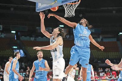 Argentina sufre, pero va perfecto