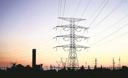 Chocan partidos por reforma eléctrica de AMLO