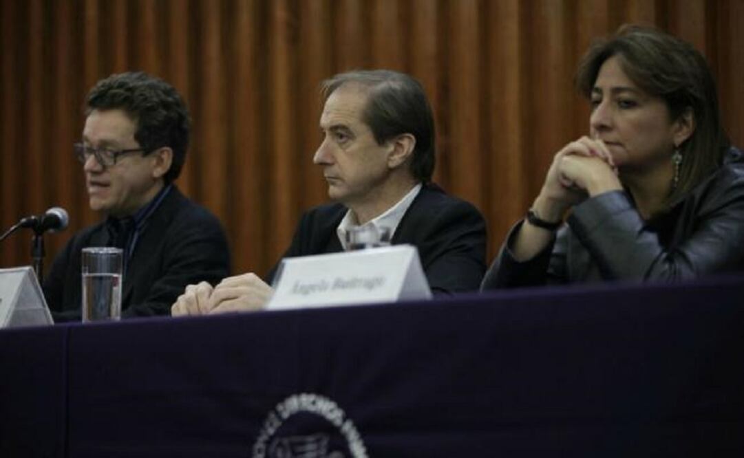 Alejandro Valencia, Carlos Beristain and Ángela Buitrago, members of the group of experts, said that they will send written questions to authorities so that the 27th Infantry Battalion is further interrogated. (Photo: Juan Carlos Reyes / EL UNIVERSAL) 