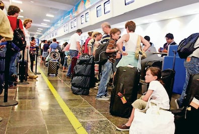 Superpeso pega a los visitantes del extranjero