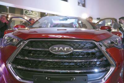 JAC fabrica 500 vehículos en su nueva planta en México