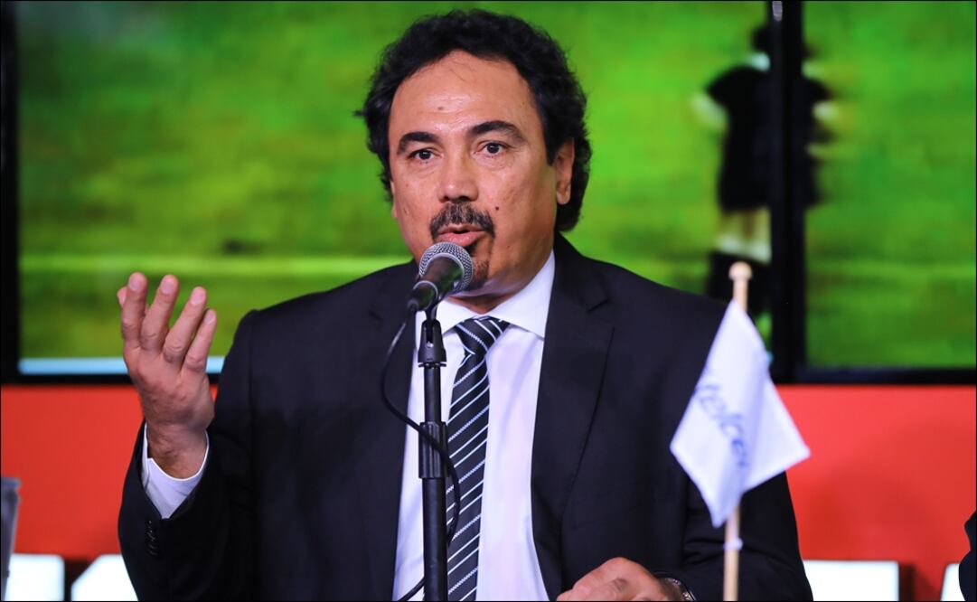 Insistimos en tener entrenadores extranjeros