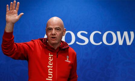 FIFA invita a niños tailandeses rescatados a entrega de premios