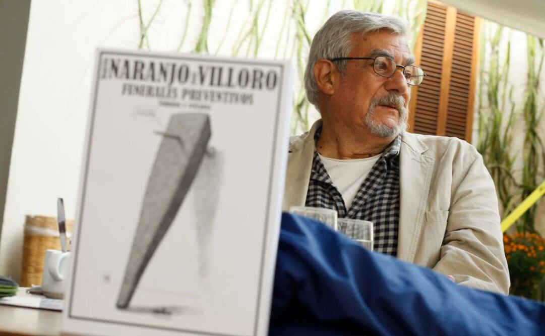 El caricaturista presentó el libro "Funerales preventivos. Fábulas y retratos", de Rogelio Naranjo y Juan Villoro. FOTO: Cortesía FILO.