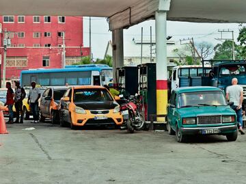 Gasolina, privilegio de pocos en Cuba