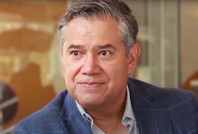 Salud de Santos Mondragón "se mantiene a la alza" tras ser hospitalizado de emergencia